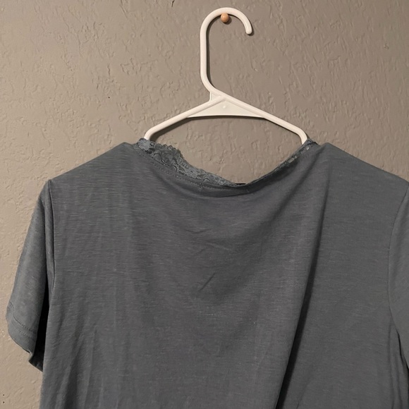 Light Blue Top - Picture 4 of 4